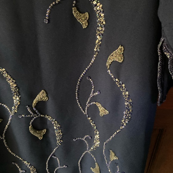 Formal Navy kameez elegantly embroidered with sequins perfect - Picture 4 of 5